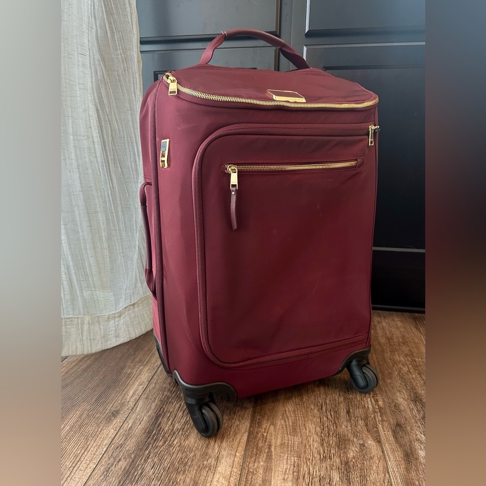 Tumi Voyageur Leger International carry-on luggage in Cordovan